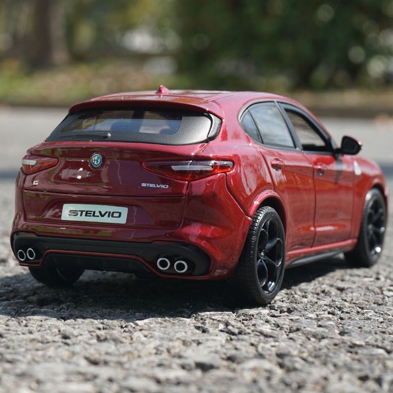 Model Kit Alfa Romeo - บูราโก 1:24 อัลฟ่า โรมิโอ สเตลวิโอ เอสยูวีรถรุ่นโลหะหล่อของเล่นรถออฟโรดรถจำลองคอลเลกชันเด็กของขวัญ