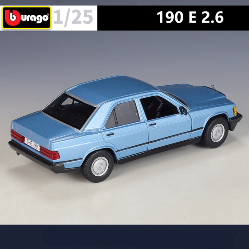 Bburago 1:24รถ Mercedes-Benz 1 - Model Kit Alfa Romeo บทวิจารณ์และราคา